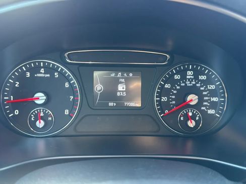 Used 2017 Kia Sorento EX FWD image 10