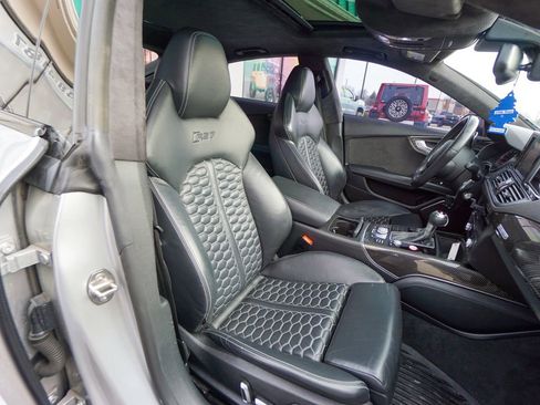 Used 2017 Audi RS 7 Prestige w/ Carbon-Optic Package image 29