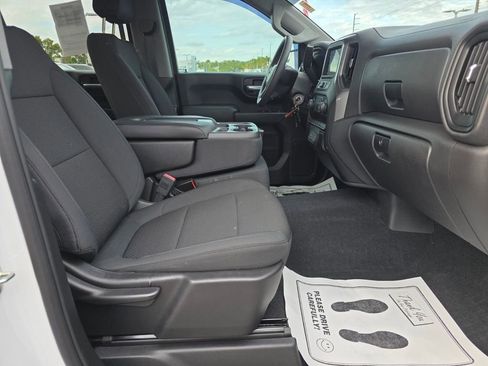 Used 2020 Chevrolet Silverado 1500 Custom w/ Custom Value Package image 10