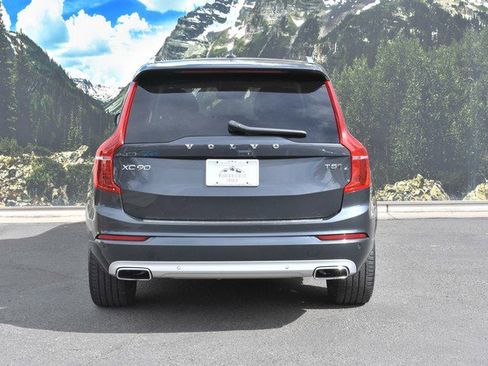 Used 2021 Volvo XC90 T5 Momentum w/ Advanced Package image 10