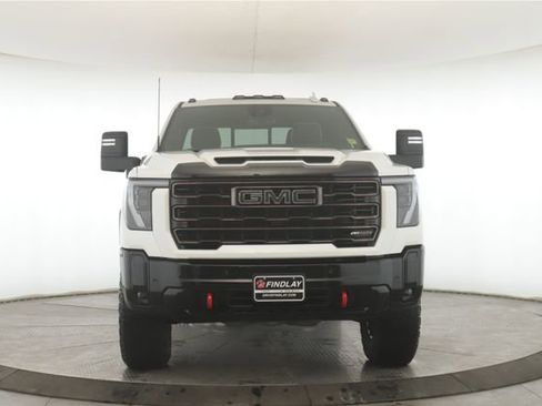 Used 2025 GMC Sierra 2500 AT4X image 12