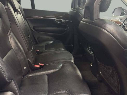 Used 2016 Volvo XC90 T6 Momentum w/ Momentum Plus Package AWD/4WD image 8