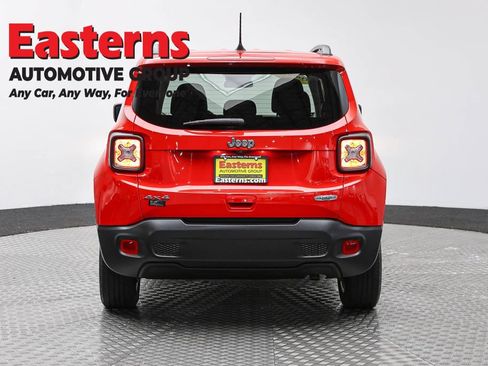 Used 2021 Jeep Renegade Latitude AWD/4WD image 6