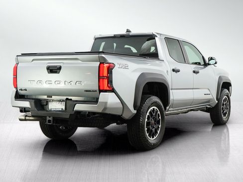 Used 2026 Toyota Tacoma TRD Off-Road AWD/4WD image 7