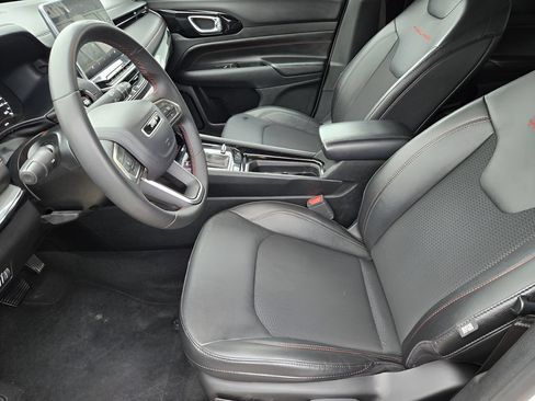 Used 2024 Jeep Compass Trailhawk AWD/4WD image 11