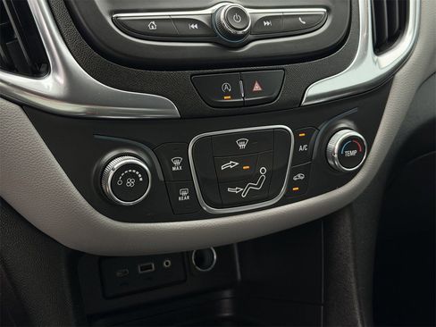 Used 2022 Chevrolet Equinox LT image 20