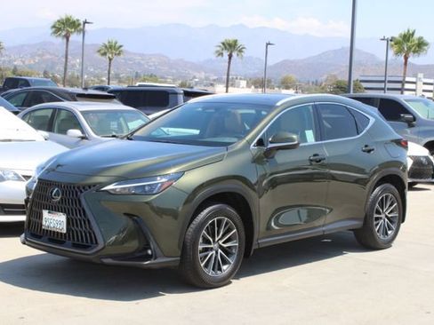 Certified 2025 Lexus NX 250 FWD w/ Premium Package image 3