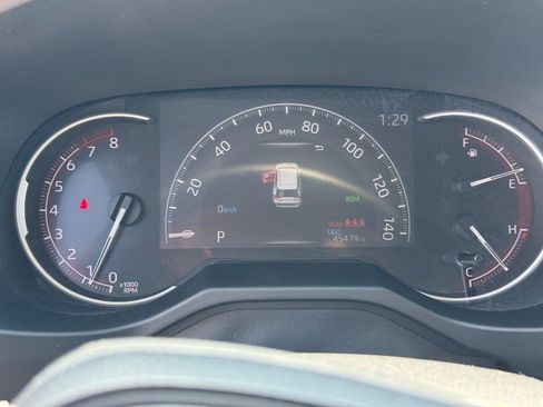 Used 2025 Toyota RAV4 XLE AWD/4WD image 21