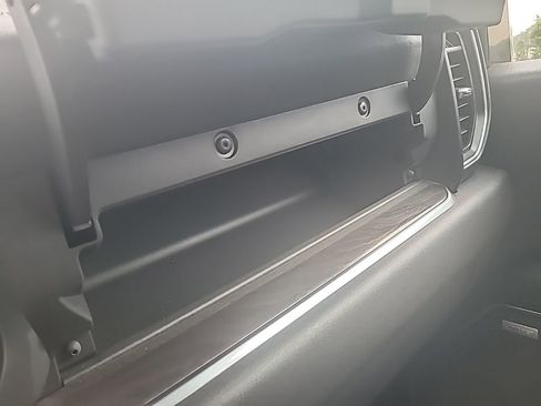 Certified 2022 Chevrolet Silverado 1500 LTZ w/ LTZ Convenience Package II image 31