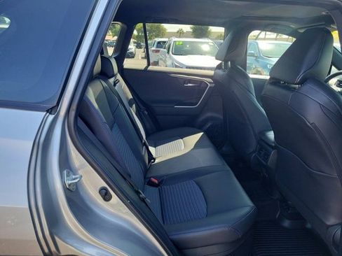 Used 2025 Toyota RAV4 XSE w/ Weather Package AWD/4WD image 9