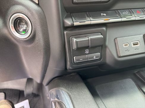 Used 2022 Chevrolet Silverado 2500 LTZ w/ LTZ Plus Package image 26