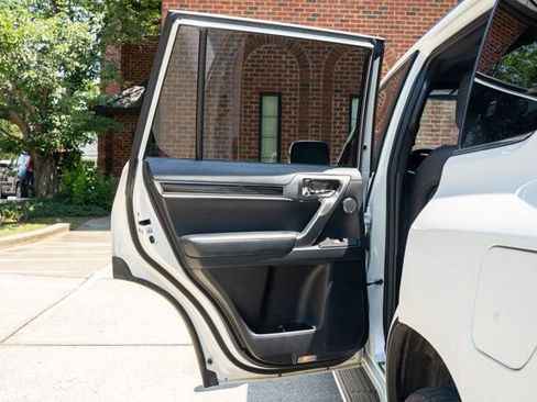 Used 2023 Lexus GX 460 Premium AWD/4WD image 47