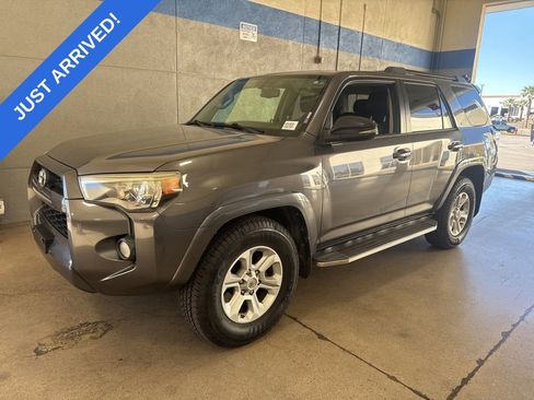 Used 2017 Toyota 4Runner SR5 Premium image 1