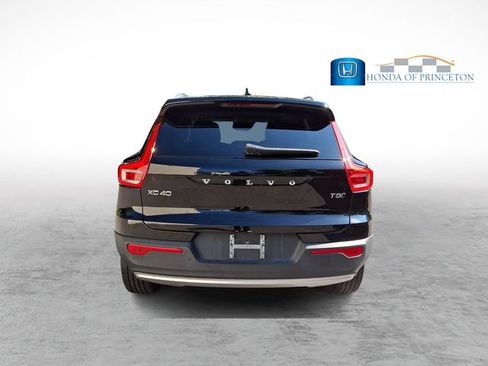 Used 2021 Volvo XC40 T5 Momentum AWD/4WD image 5