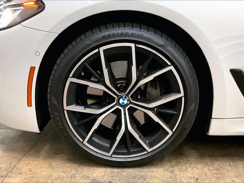 Used 2023 BMW 540i w/ Executive Package RWD image 12