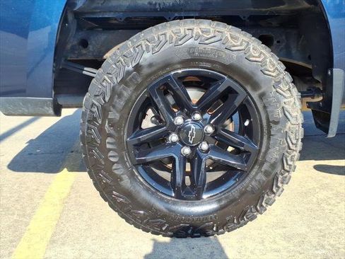 Used 2020 Chevrolet Silverado 1500 Custom Trail Boss w/ Custom Convenience Package AWD/4WD image 7