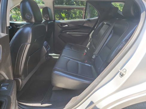 Used 2018 Chevrolet Equinox Premier FWD image 28