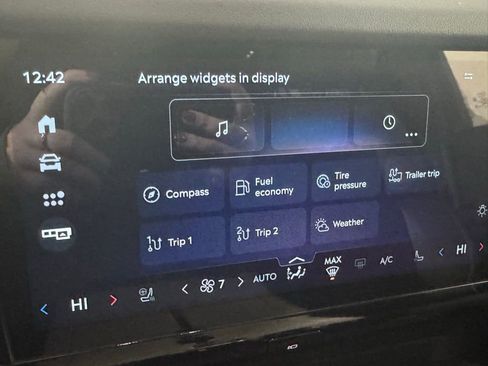 New 2025 Lincoln Navigator L Reserve w/ Jet Appearance Package image 39