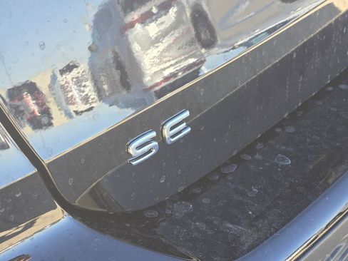New 2026 Volkswagen Taos SE AWD/4WD image 9