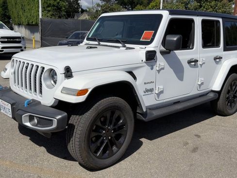 Used 2023 Jeep Wrangler Unlimited Sahara w/ Cold Weather Group AWD/4WD image 3
