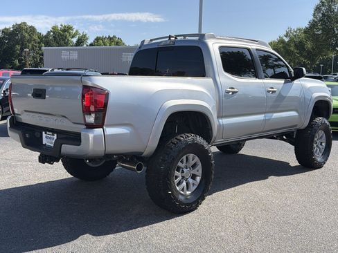Used 2022 Toyota Tacoma SR5 w/ Technology Package RWD image 22