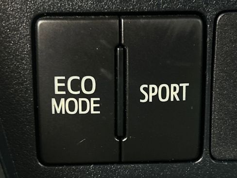 Used 2014 Toyota RAV4 LE AWD/4WD image 37