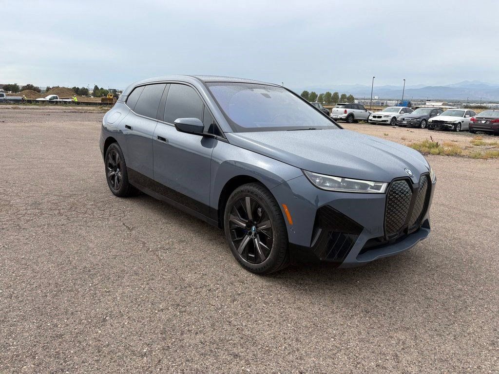 Used 2024 BMW iX xDrive50 w/ Premium Package AWD/4WD image 3