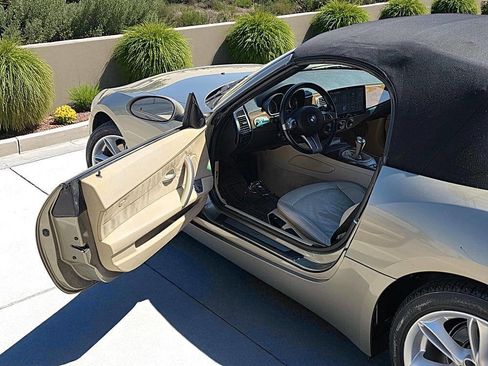 Used 2004 BMW Z4 3.0i image 36