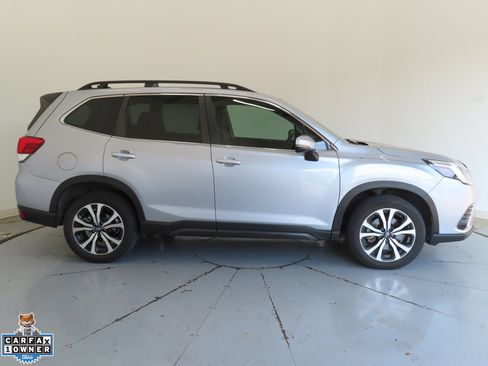 Used 2024 Subaru Forester Limited AWD/4WD image 2