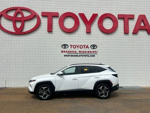 Used 2023 Hyundai Tucson SEL w/ Convenience Package image 2