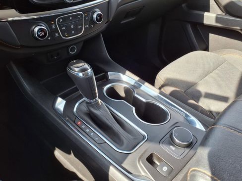 Used 2018 Chevrolet Traverse LT image 25