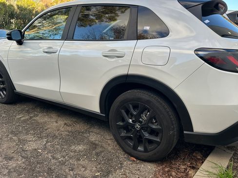 Used 2024 Honda HR-V Sport image 5