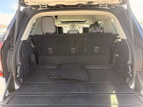 Certified 2025 Ford Expedition Active image 9