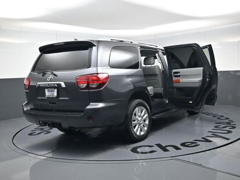 Used 2020 Toyota Sequoia Platinum image 26