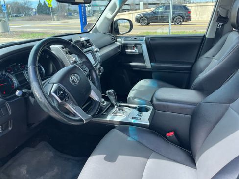 Used 2016 Toyota 4Runner SR5 Premium w/ Four Season Floor Mat Package AWD/4WD image 10