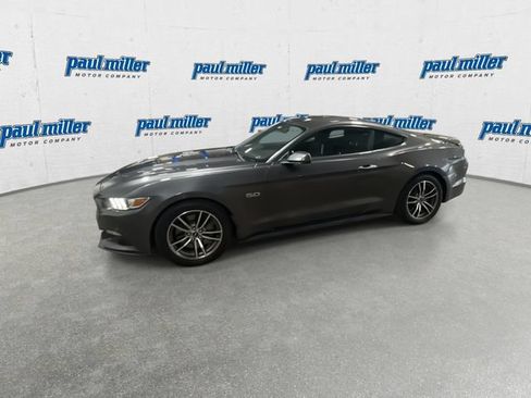 Used 2017 Ford Mustang GT RWD image 5