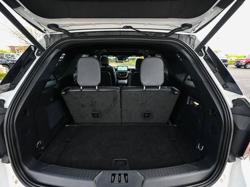 Certified 2025 Ford Explorer ST AWD/4WD image 16