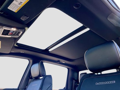 Used 2023 RAM 1500 Laramie image 23