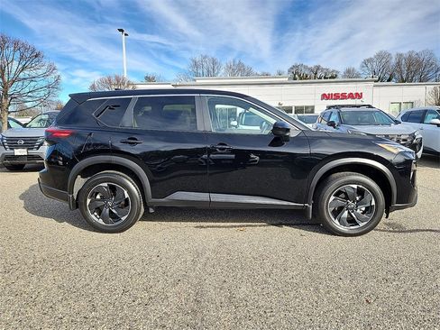 Certified 2024 Nissan Rogue SV image 8