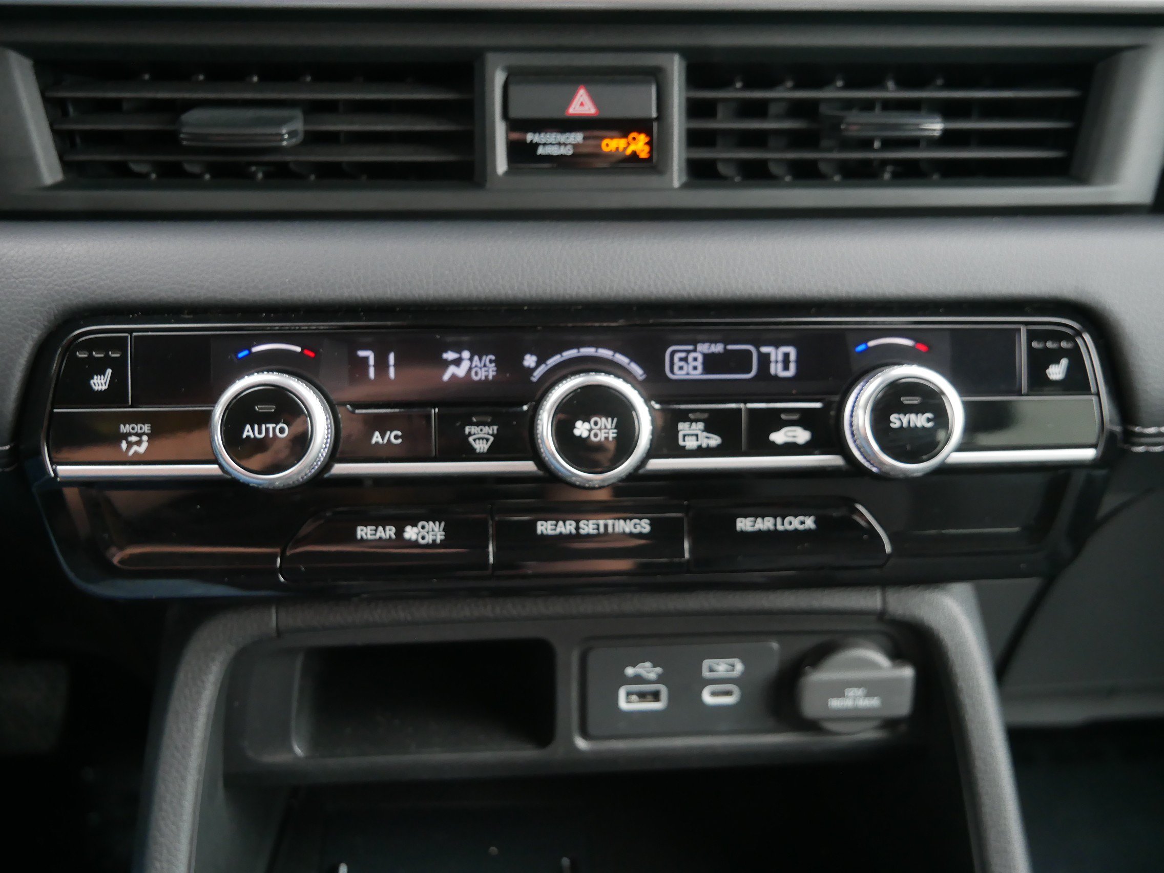 Used 2023 Honda Pilot Touring image 14