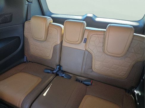 Used 2025 Nissan Armada Platinum Reserve w/ Convenience Package image 10