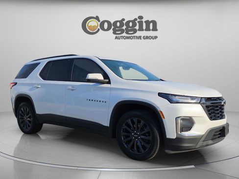 Used 2023 Chevrolet Traverse RS w/ LPO, Floor Liner Package image 8