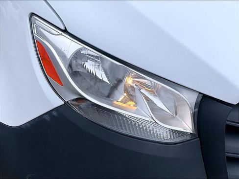 Used 2024 Mercedes-Benz Sprinter 2500 image 29