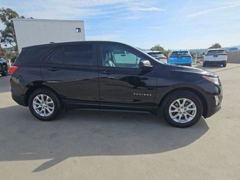 Used 2021 Chevrolet Equinox LS FWD image 9