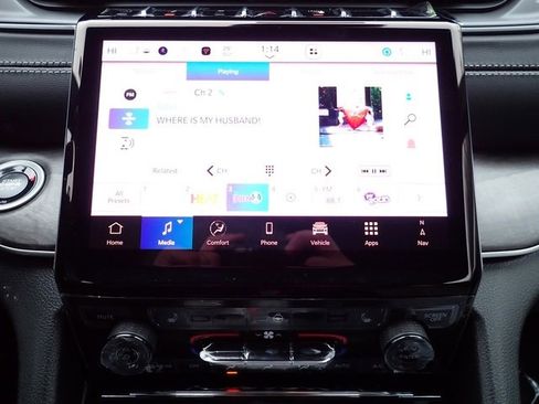 New 2025 Jeep Grand Cherokee Limited w/ Black Appearance Package image 21