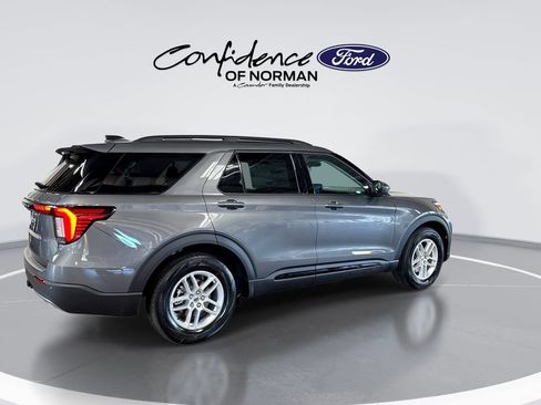 New 2026 Ford Explorer Active w/ Active Comfort Package RWD image 9
