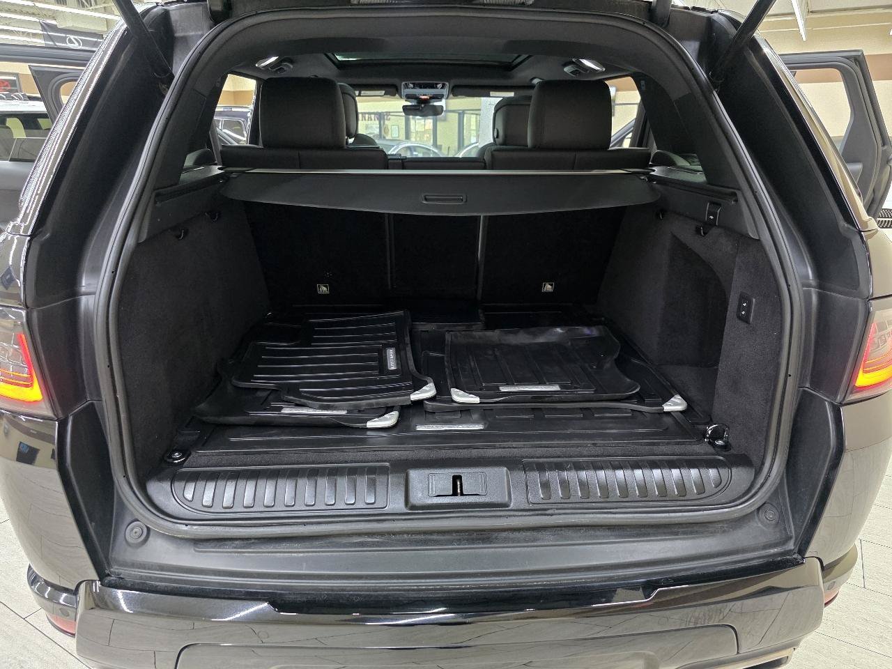 Used 2019 Land Rover Range Rover Sport HSE Dynamic AWD/4WD image 13