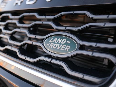 Used 2018 Land Rover Range Rover Sport HSE AWD/4WD image 24
