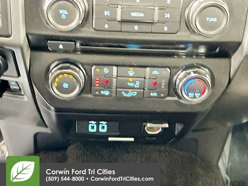 Used 2018 Ford F150 XLT w/ Equipment Group 302A Luxury image 9