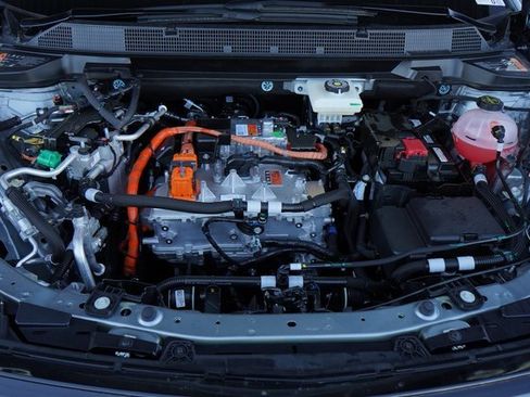 New 2025 Chevrolet Equinox EV LT image 28